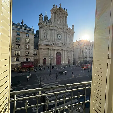 Apartment Parisian Gem With Stunning View