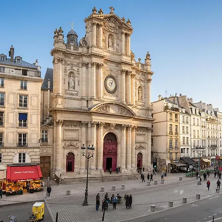 Parisian Gem With Stunning View Apartment *